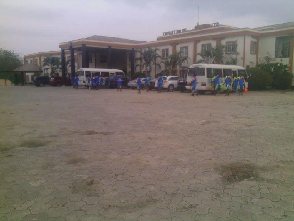 Tiffany Hotel And Towers Imogwu-Agwa Exterior foto